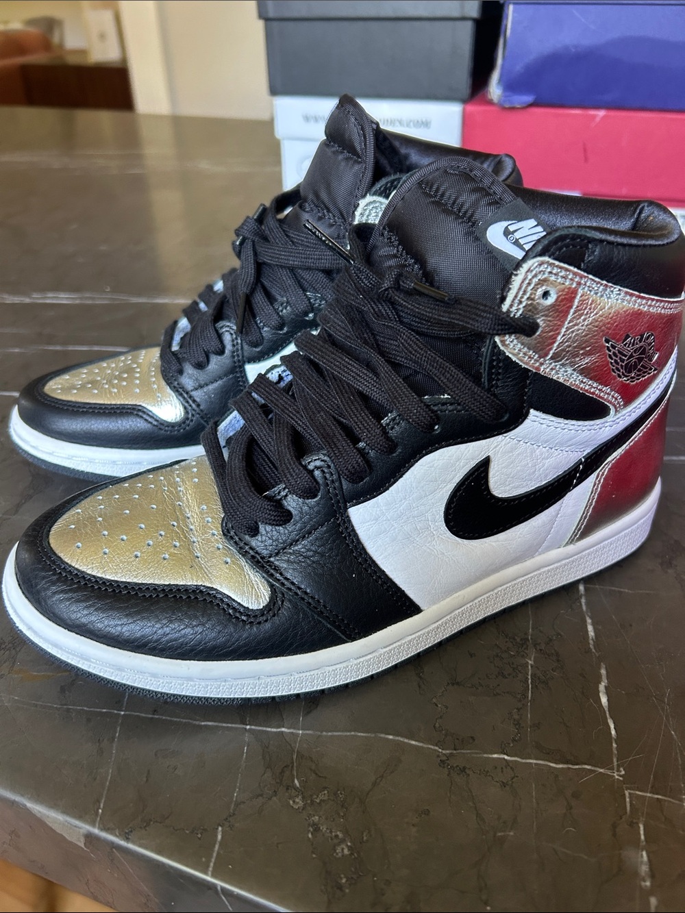 Nike Air Jordan 1 Mid Black White Metallic silver